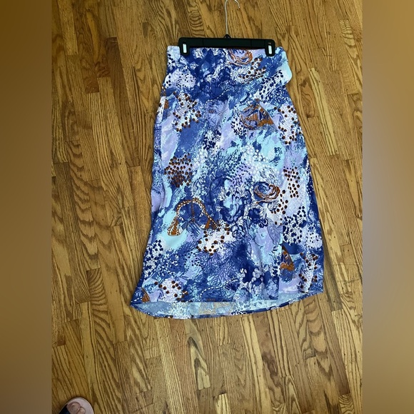 Anthropology slip midi skirt- size small - Picture 5 of 6